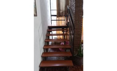 Casa en Venta VILLA LUGANO 5 ambientes 2 baños Garaje Patio Parrilla Balcon Terraza En 2 plantas