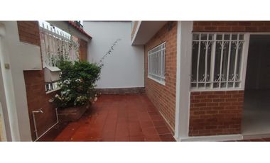 Venta de casa urbana de 162 M2 en 425 mill neg en La Mesa Cund
