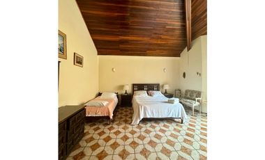 Vendo Espectacular Casa lote urbana en Villeta