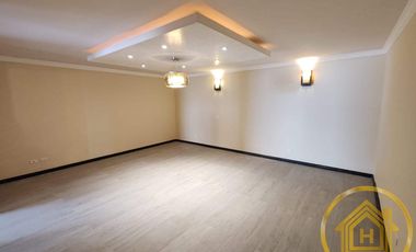 Departamento en Venta, de 3 dormitorios, en urbanizacion con seguridad, sector Noroccidente, Quito