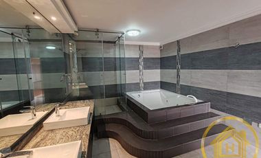 Departamento en Venta, de 3 dormitorios, en urbanizacion con seguridad, sector Noroccidente, Quito