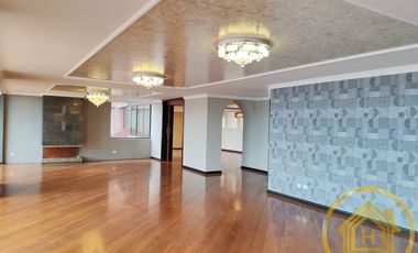 Departamento en Venta, de 3 dormitorios, en urbanizacion con seguridad, sector Noroccidente, Quito