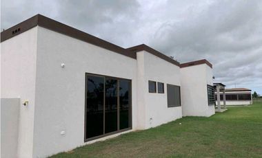 ALQUILER DE CASA EN EL CHIRÚ, 2 HABITACIONES Y MUCHA COMODIDAD