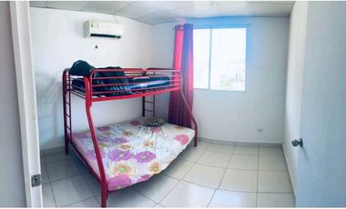 ALQUILA CASA EN RIO HATO, BARRIADA MILLA DE ORO 2 HABITACIONES