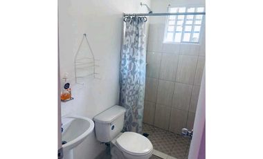 ALQUILA CASA EN RIO HATO, BARRIADA MILLA DE ORO 2 HABITACIONES