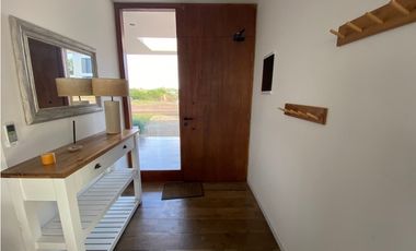 CASA EN VENTA EN  COSTA ESMERALDA Bº ECUESTRE