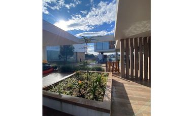 CASA EN VENTA EN  COSTA ESMERALDA Bº ECUESTRE