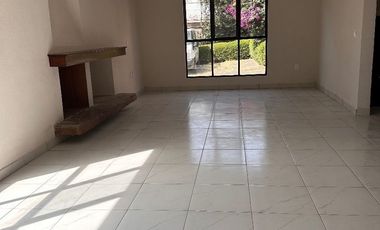 VENDO CASA LAGO DE GUADALUPE