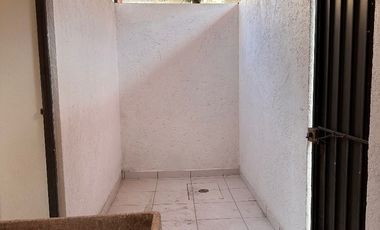 VENDO CASA LAGO DE GUADALUPE