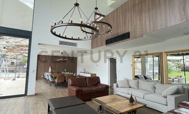 ESPECTACULAR CASA EN VENTA EN CIENEGUILLA