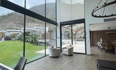 ESPECTACULAR CASA EN VENTA EN CIENEGUILLA