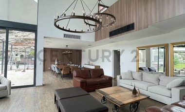 ESPECTACULAR CASA EN VENTA EN CIENEGUILLA