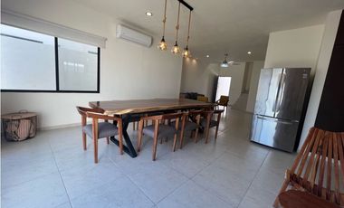 Renta casa amueblacon recámara en planta baja Zendera Conkal Mérida