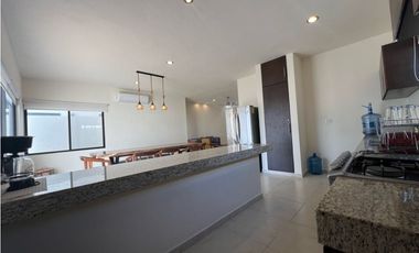 Renta casa amueblacon recámara en planta baja Zendera Conkal Mérida