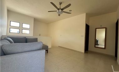 Renta casa amueblacon recámara en planta baja Zendera Conkal Mérida