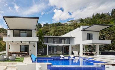 Casa campestre en venta en Niquía, Norteamérica