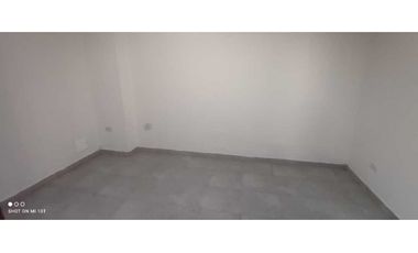 VENTA DE CASA MULTIFAMILIAR CON APARTAMENTOS EL TRÉBOL CALI