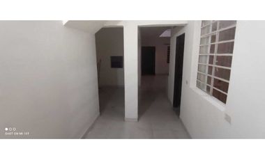 VENTA DE CASA MULTIFAMILIAR CON APARTAMENTOS EL TRÉBOL CALI
