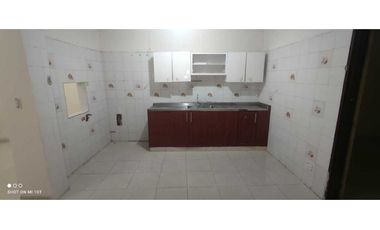 VENTA DE CASA MULTIFAMILIAR CON APARTAMENTOS EL TRÉBOL CALI