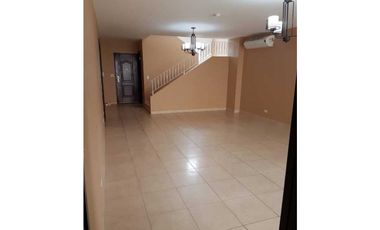 VENTA PH VILLA TIBER BRISAS DEL GOLF 3 REC LB