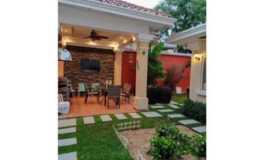 VENTA CASA VILLAS DEL GOLF II BRISAS DEL GOLF 3R LB