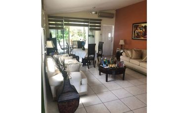 VENTA CASA BRISAS DEL GOLF 3REC LB