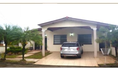 VENTA CASA BRISAS DEL GOLF 3REC LB