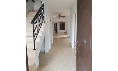 VENTA CASA VILLA DI FIRENZE ALBROOK CLAYTON 4REC VACIA