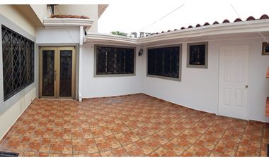 VENTA CASA VILLA DI FIRENZE ALBROOK CLAYTON 4REC VACIA