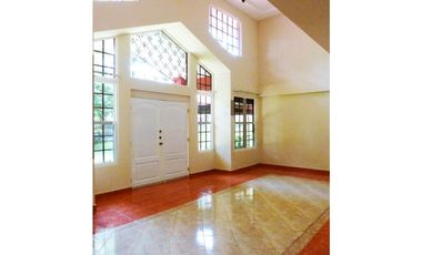 VENTA CASA CLAYTON 4 REC VACIA