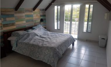 VENTA CASA URB LA MONTAÑEZA BRISAS DEL GOLF 4R