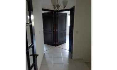 VENTA CASA URB LA MONTAÑEZA BRISAS DEL GOLF 4R