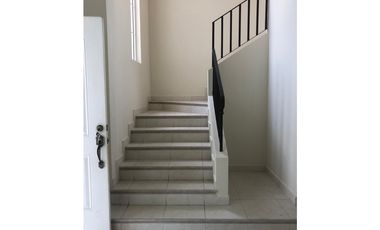 VENTA CASA QUINTAS DE VERSALLES 3REC VACA