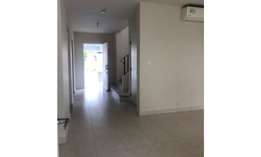 VENTA CASA QUINTAS DE VERSALLES 3REC VACA