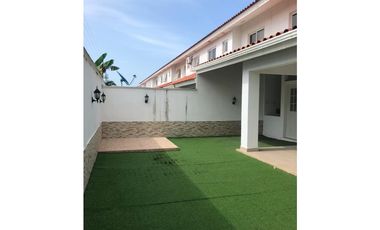 VENTA CASA QUINTAS DE VERSALLES 3REC VACA
