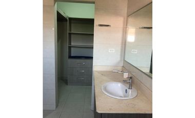 VENTA CASA QUINTAS DE VERSALLES 3REC VACA
