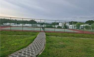 VENDO THE VILLAGE BEACH RESIDENCES ( CORONADO)