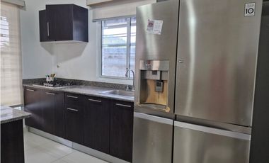 VENDO THE VILLAGE BEACH RESIDENCES ( CORONADO)