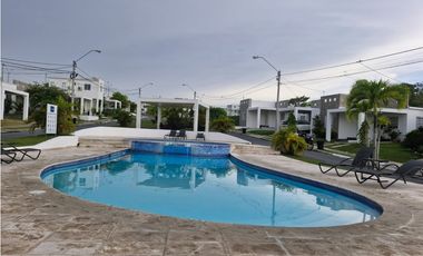 VENDO THE VILLAGE BEACH RESIDENCES ( CORONADO)