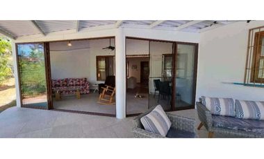 ALQUILA CASA CON PISCINA EN CORONADO, HERMOSA Y AMOBLADA