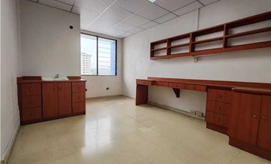 SE VENDE O SE ALQUILAN DOS CONSULTORIOS