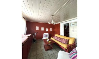 VENTA IMPORTANTE ESQUINA-CASA 3 AMB. MAS LOCAL COMERCIAL