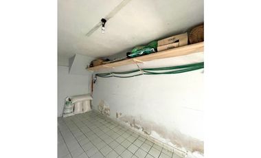 VENTA IMPORTANTE ESQUINA-CASA 3 AMB. MAS LOCAL COMERCIAL