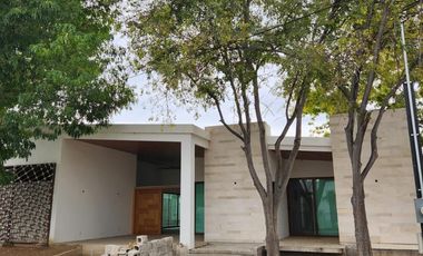 CASA EN VENTA EN PARRAS DE LA FUENTE, COAHUILA