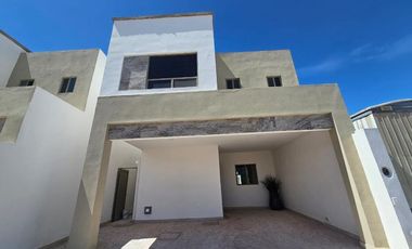 CASA EN VENTA EN FRACC. QUINTAS DEL PALMAR TORREÓN, COAHUILA