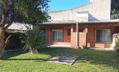 Casa para 2 Familias en venta en Berazategui Oeste