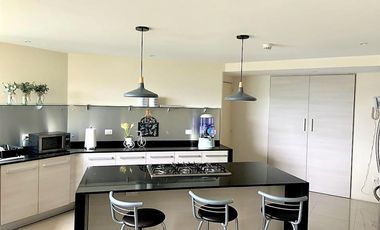 Impresionante departamento con vistas excepcionales en la torre más reciente de Frondoso Lomas Country