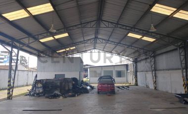 Galpon con Oficinas para alquiler en Santo Domingo - Ecuador