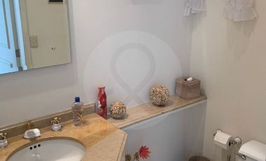 Casa en condominio en venta en Lomas de Tecamachalco