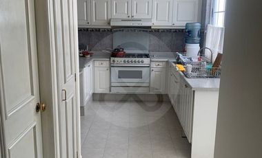 Casa en condominio en venta en Lomas de Tecamachalco